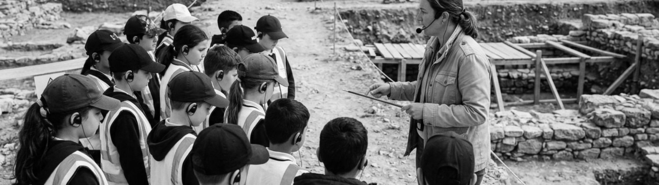 Audio Solutions for Archaeological Guided Tours
